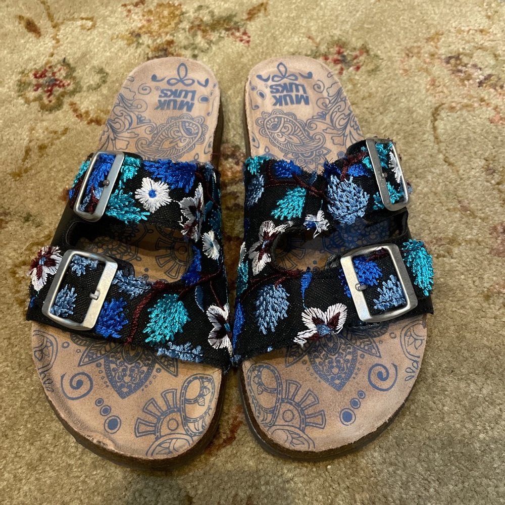 Muk Luks